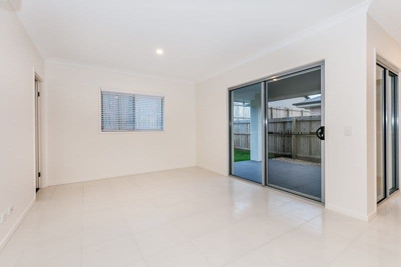 29 Mount Mee Street, Park Ridge QLD 4125, Park Ridge - Thumbnail 4