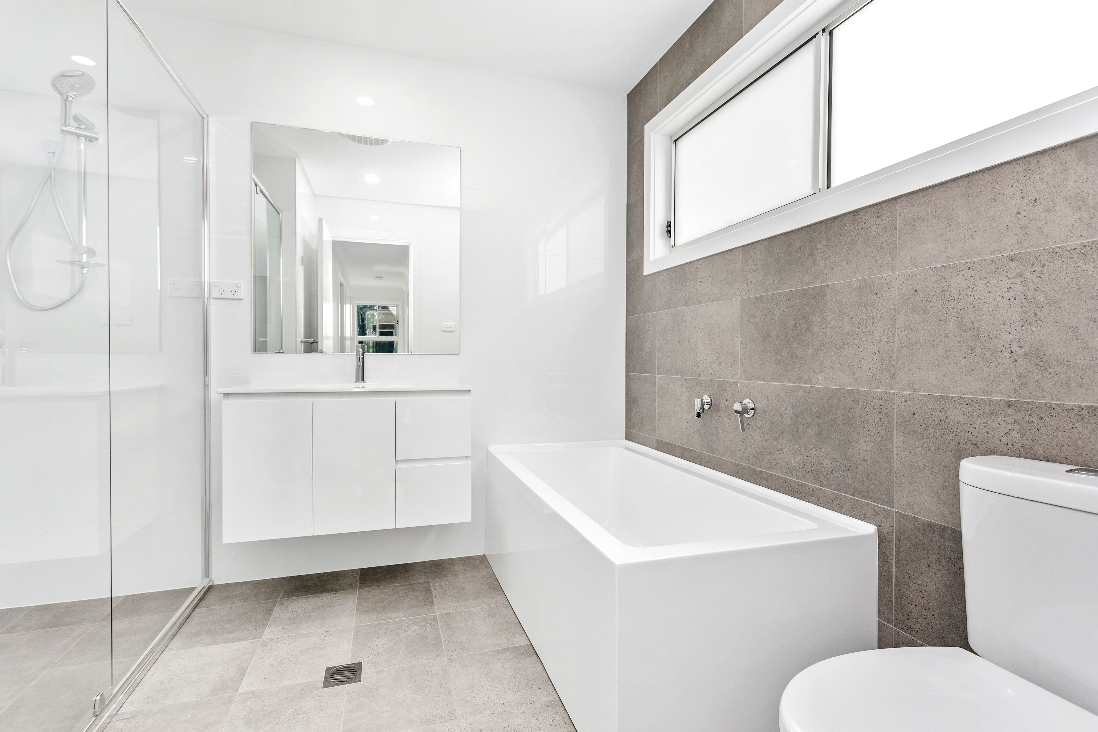 2 Lake Road, Kearsley, Kearsley - Thumbnail 4