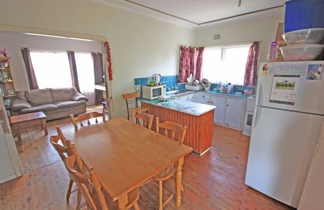 16 Parkland Avenue, Macquarie Fields NSW 2564, Macquarie Fields - Thumbnail 3