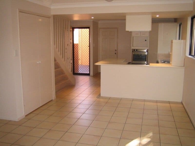 77 Bilyana Street, BALMORAL QLD 4171, Balmoral - Thumbnail 2