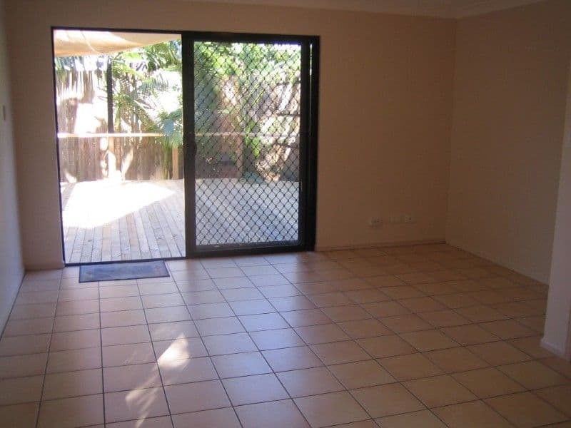 77 Bilyana Street, BALMORAL QLD 4171, Balmoral - Thumbnail 4
