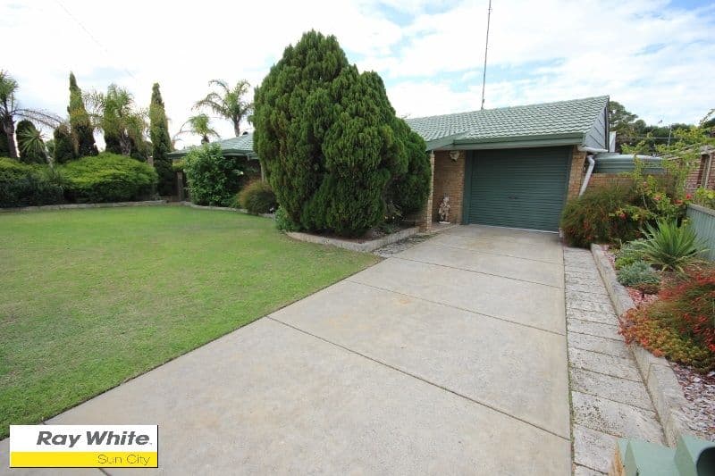 42 ST ANDREWS Drive, Yanchep WA 6035, Yanchep - Thumbnail 2