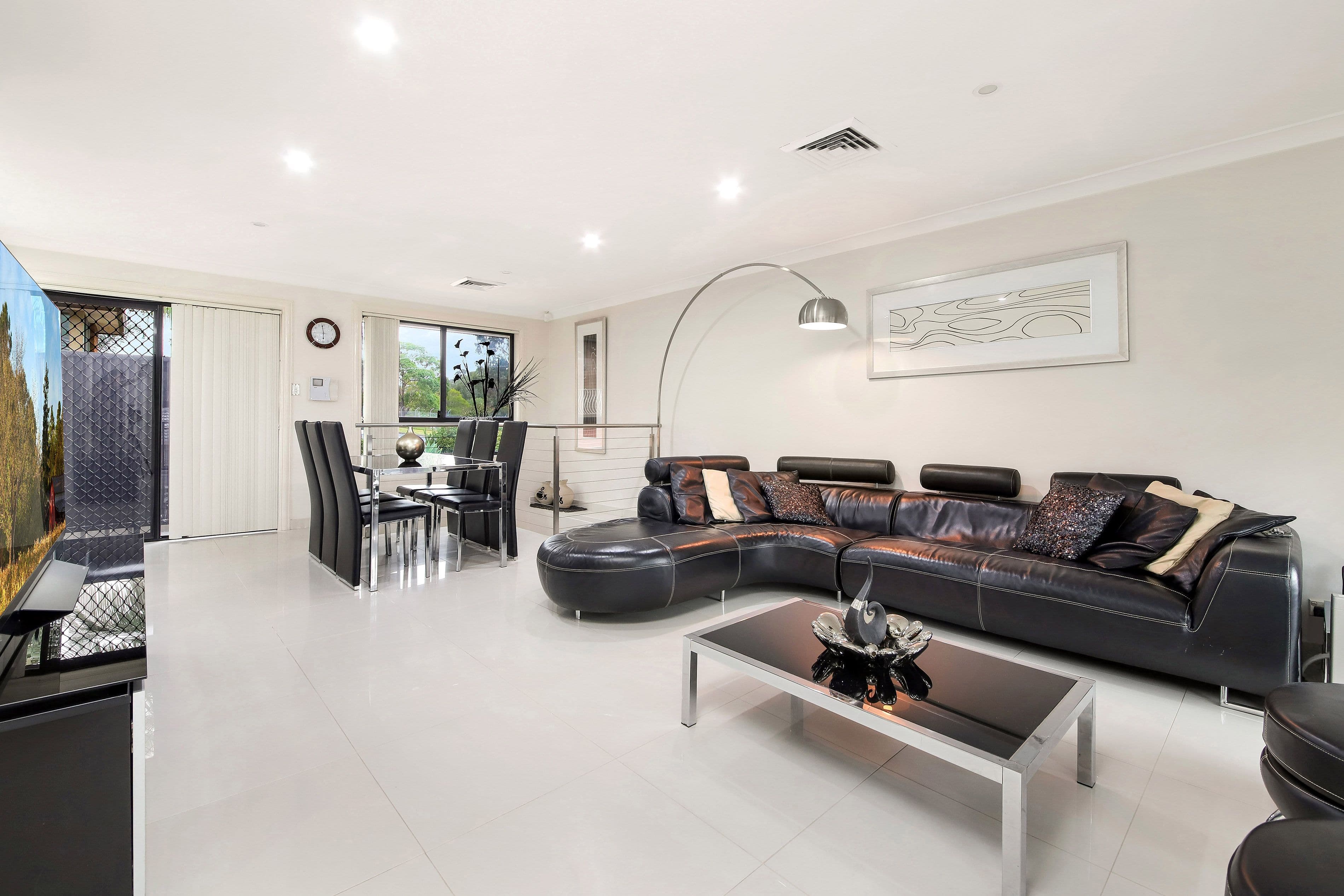 2A Saric Avenue, Georges Hall NSW 2198, Georges Hall - Thumbnail 2