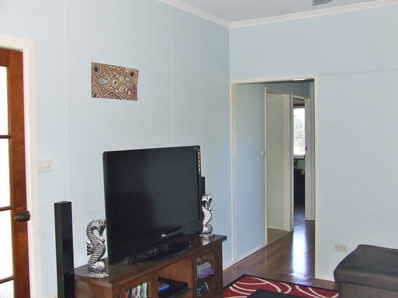 111 Railway Parade, GLASS HOUSE MOUNTAINS QLD 4518, Glass House Mountains - Thumbnail 5