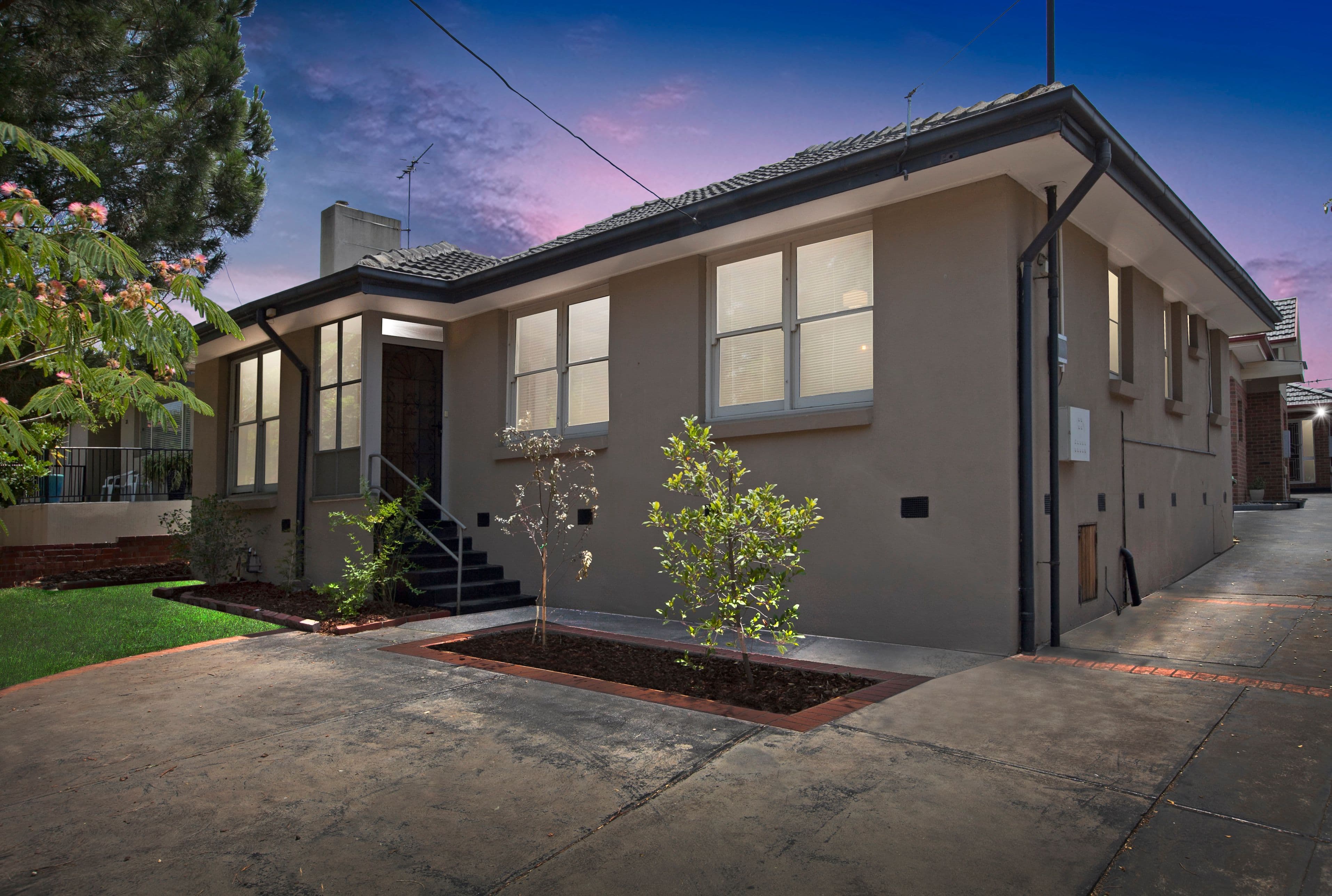23 Evans Crescent, Reservoir VIC 3073, Reservoir - Thumbnail 2