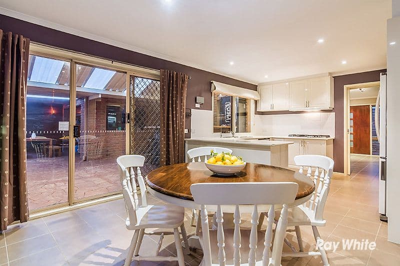 8 Kent Court, Cranbourne North VIC 3977, Cranbourne North - Thumbnail 6