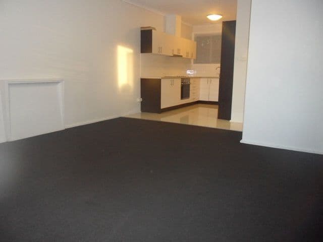 16 Nockolds Crescent, NOBLE PARK VIC 3174, Noble Park - Thumbnail 2