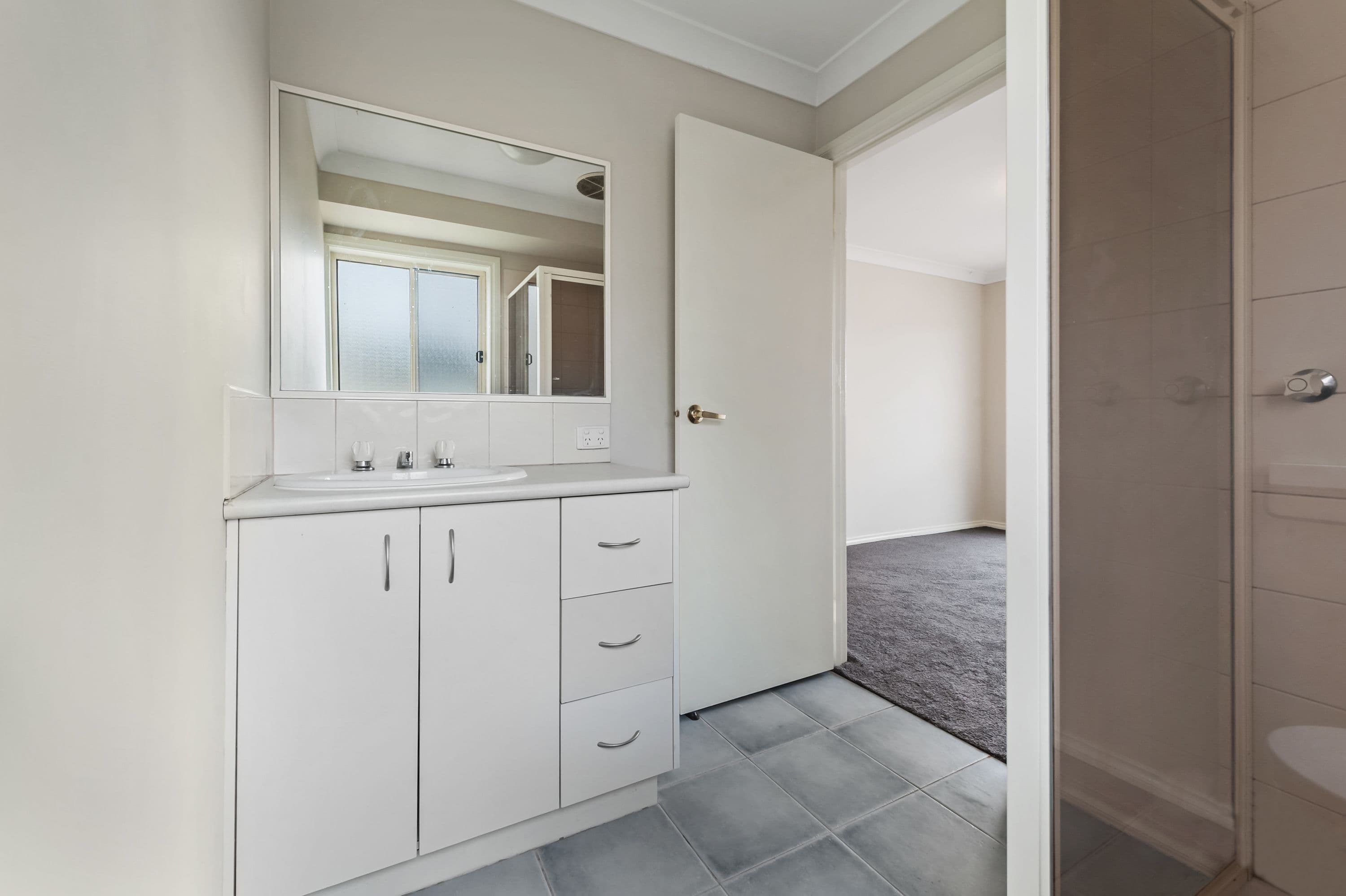 44
                Newman
                Street
            
            
            
            mortdale
            
            
            NSW,
            2223, Mortdale - Thumbnail 3