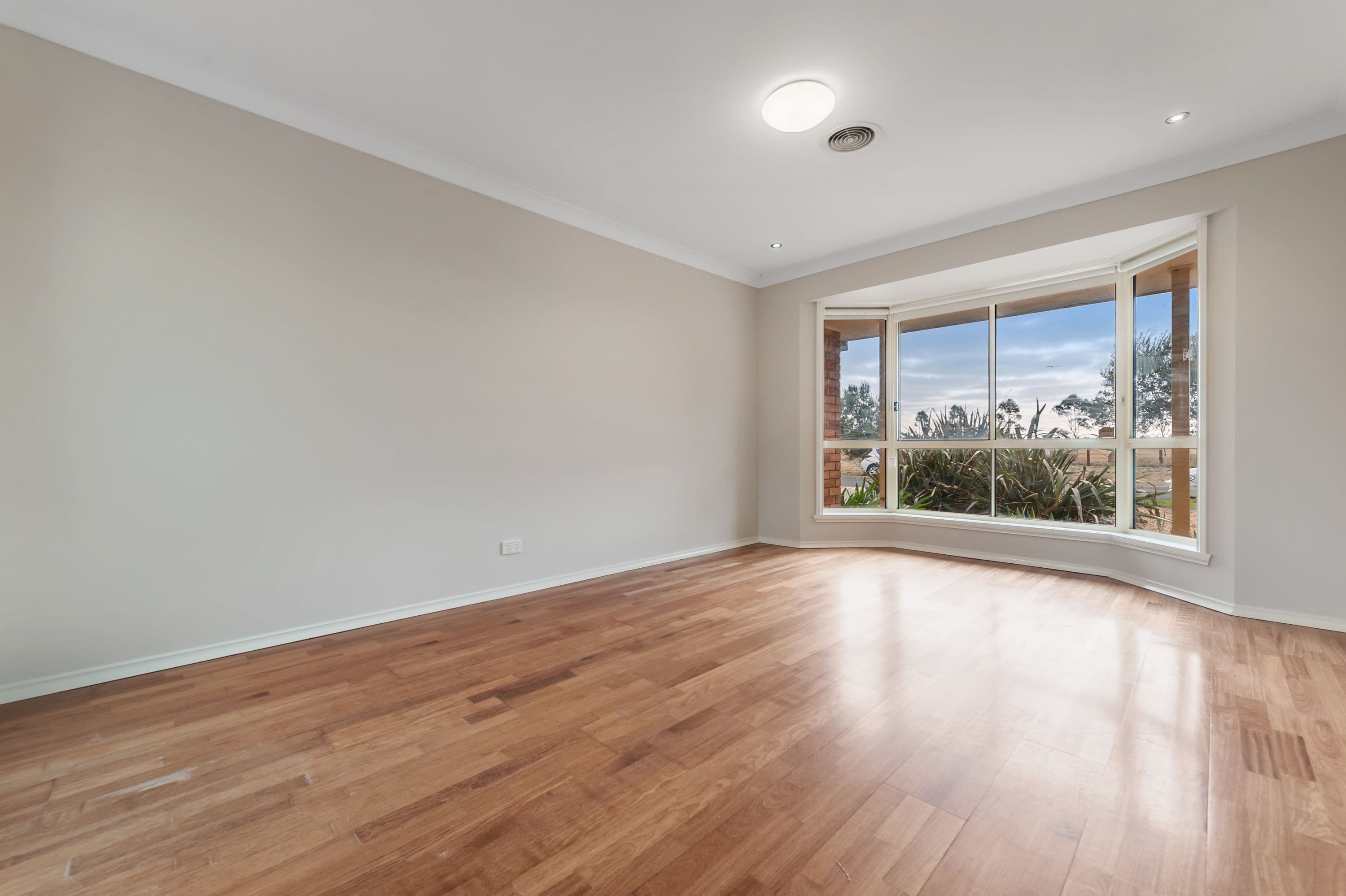 44
                Newman
                Street
            
            
            
            mortdale
            
            
            NSW,
            2223, Mortdale - Thumbnail 5