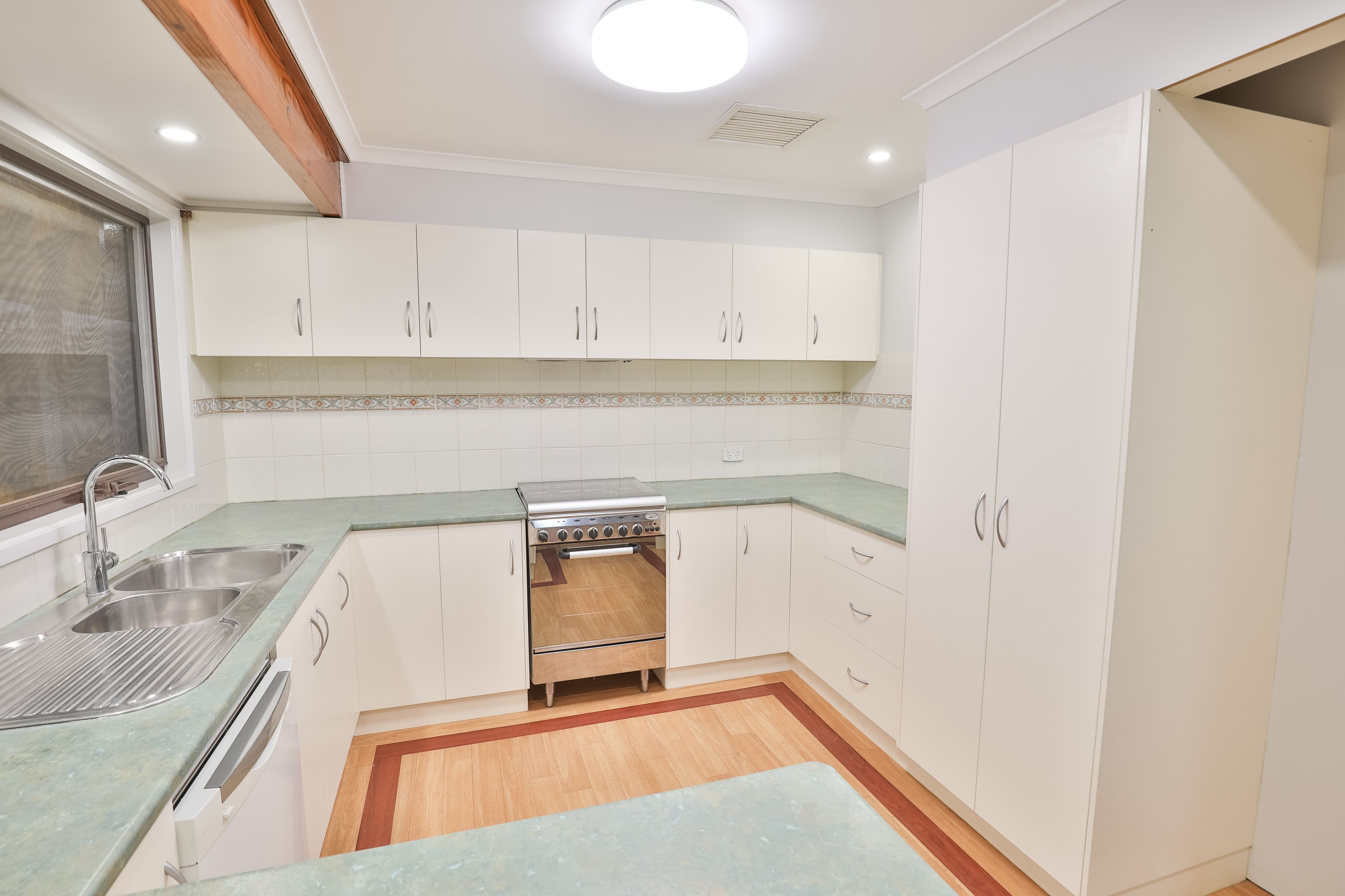 16 Coleman Avenue, Mildura VIC 3500, Mildura - Thumbnail 5