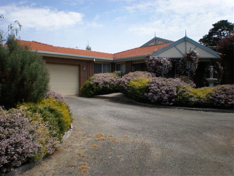 20   Darraweit Road, WALLAN VIC 3756, Wallan - Image 1