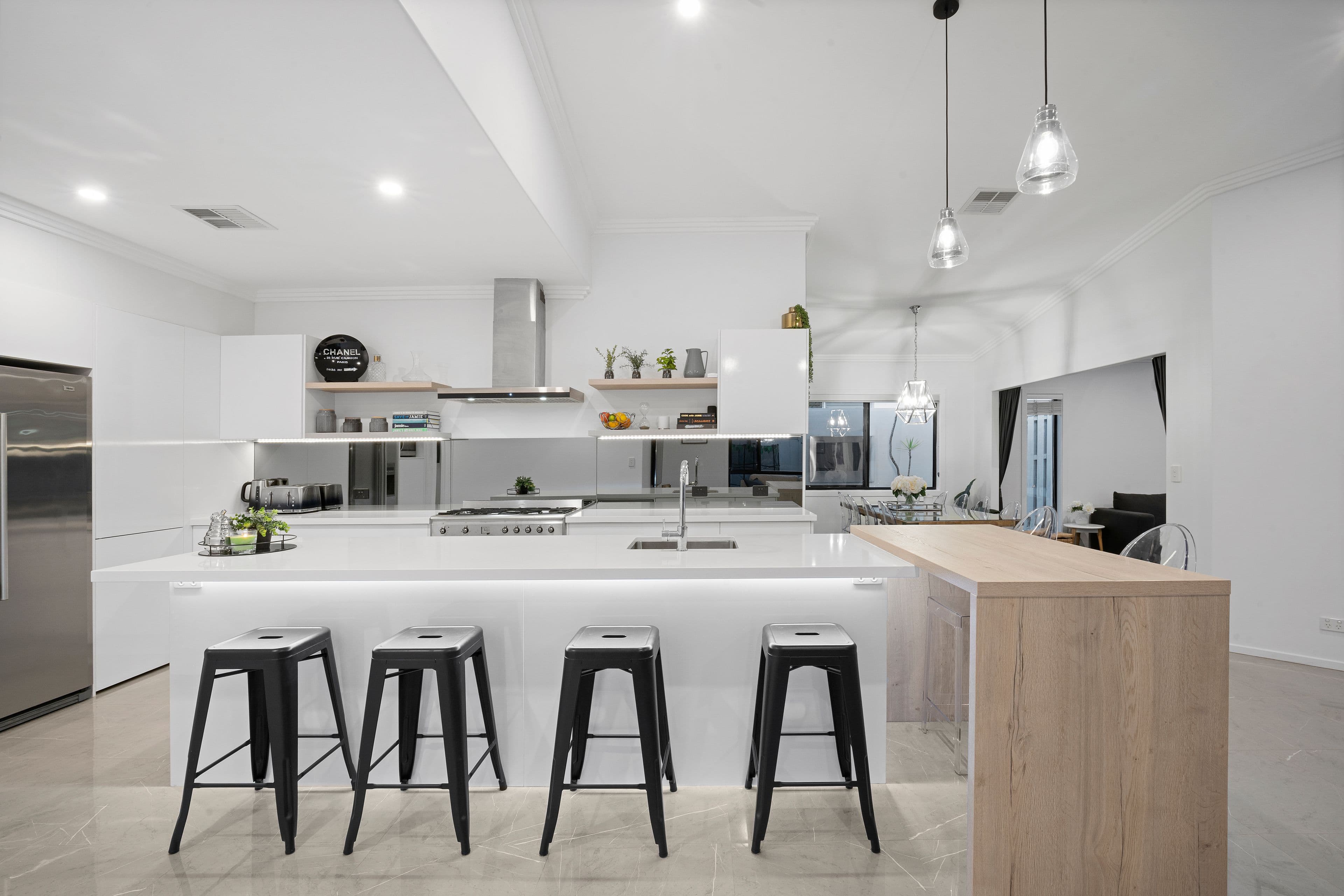 4 Corvus Way, Robina QLD 4226, Robina - Thumbnail 2