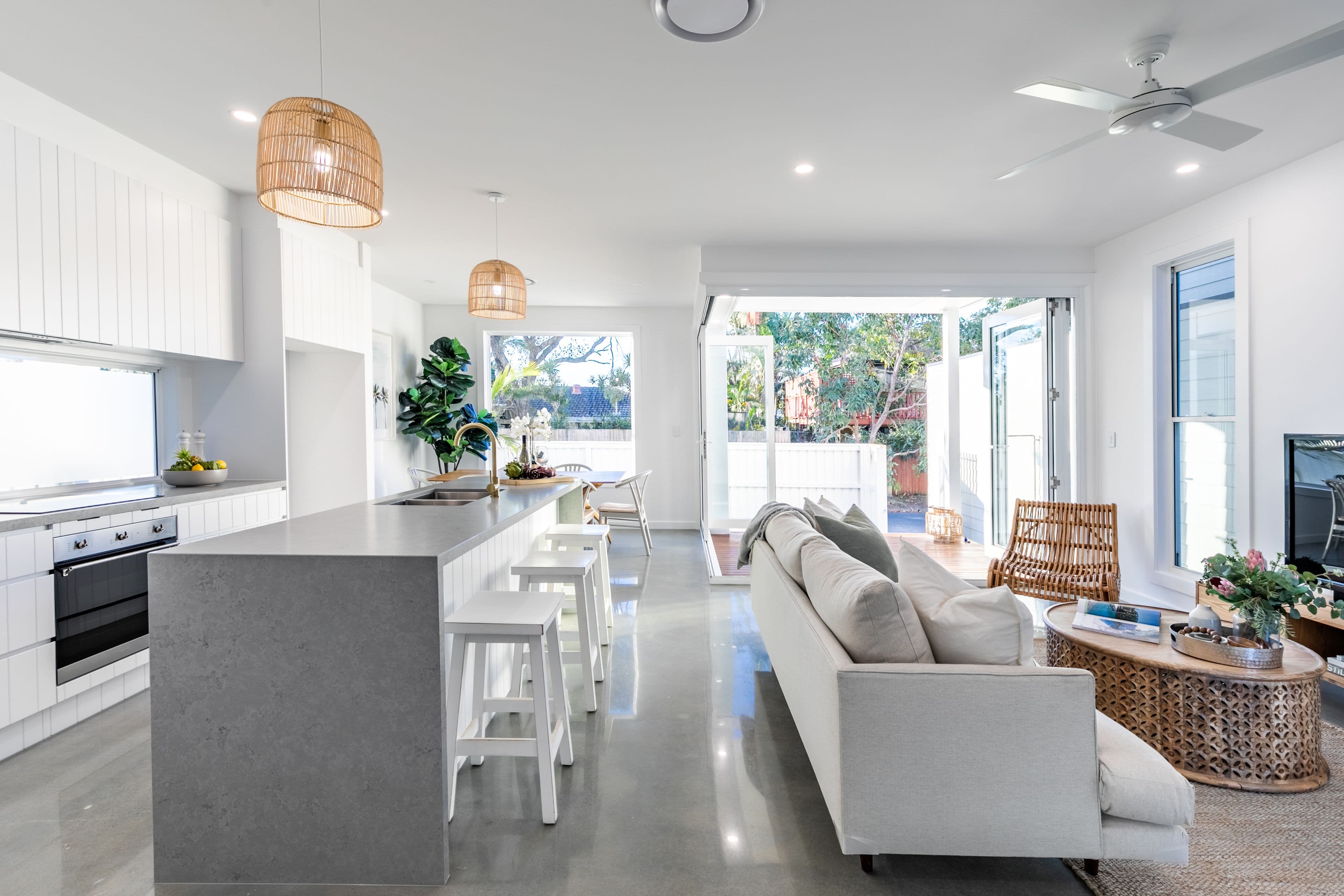 15 Kallay Street, Miami QLD 4220, Miami - Thumbnail 3