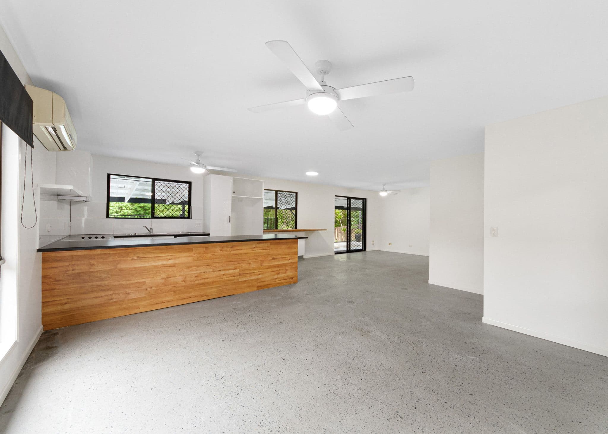 11 Pappas Way, Carrara QLD 4211, Carrara - Thumbnail 4