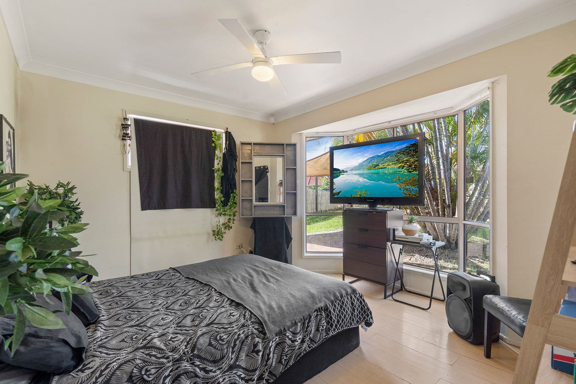 16 Yalumba Street, Kingston QLD 4114, Kingston - Thumbnail 2