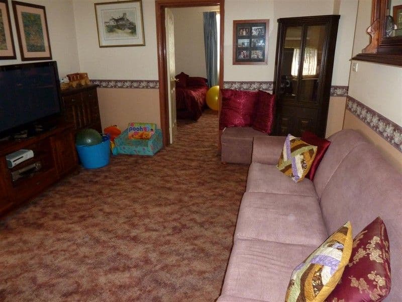 31 Clarinda Street, PARKES NSW 2870, Parkes - Thumbnail 5