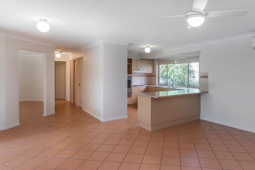 9 Pacific Pines Bvde, PACIFIC PINES QLD 4211, Pacific Pines - Thumbnail 3