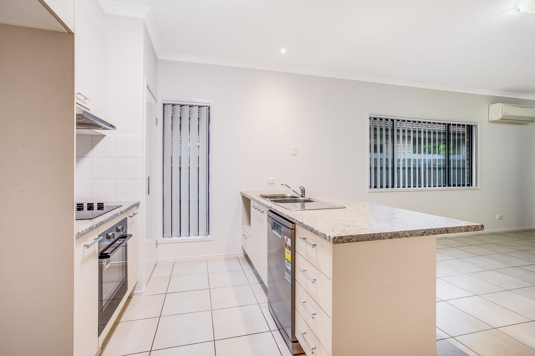 29 Mulgara Court, North Lakes QLD 4509, North Lakes - Thumbnail 5