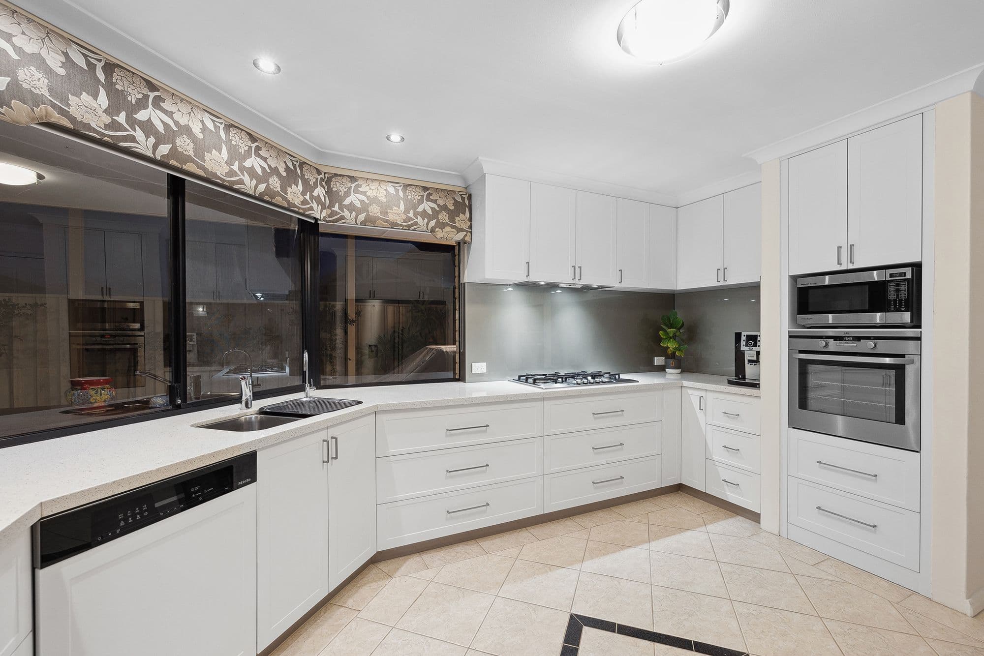 1 West End Parade, Canning Vale WA 6155, Canning Vale - Thumbnail 8