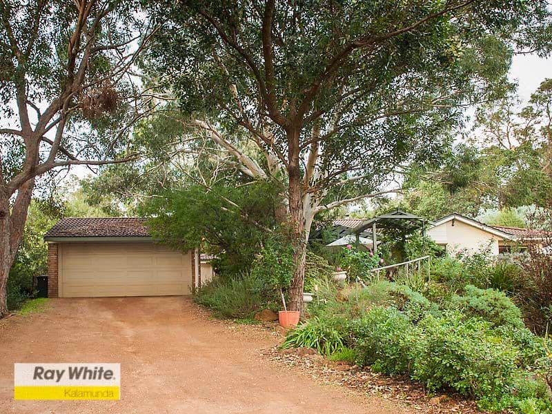 33 Peoples Avenue, Gooseberry Hill WA 6076, Gooseberry Hill - Thumbnail 2