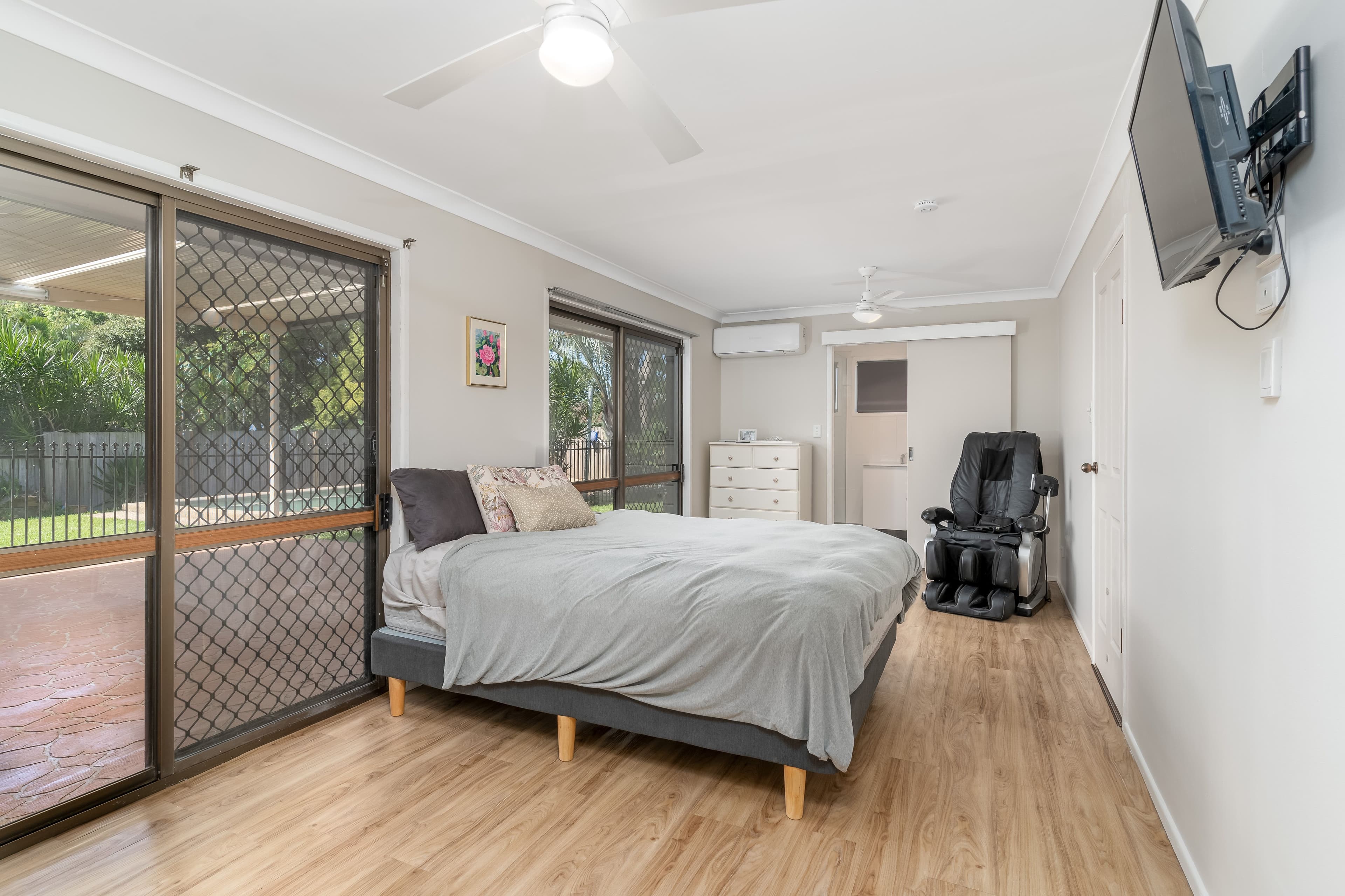 5 Hyacinth Street, Daisy Hill QLD 4127, Daisy Hill - Thumbnail 3