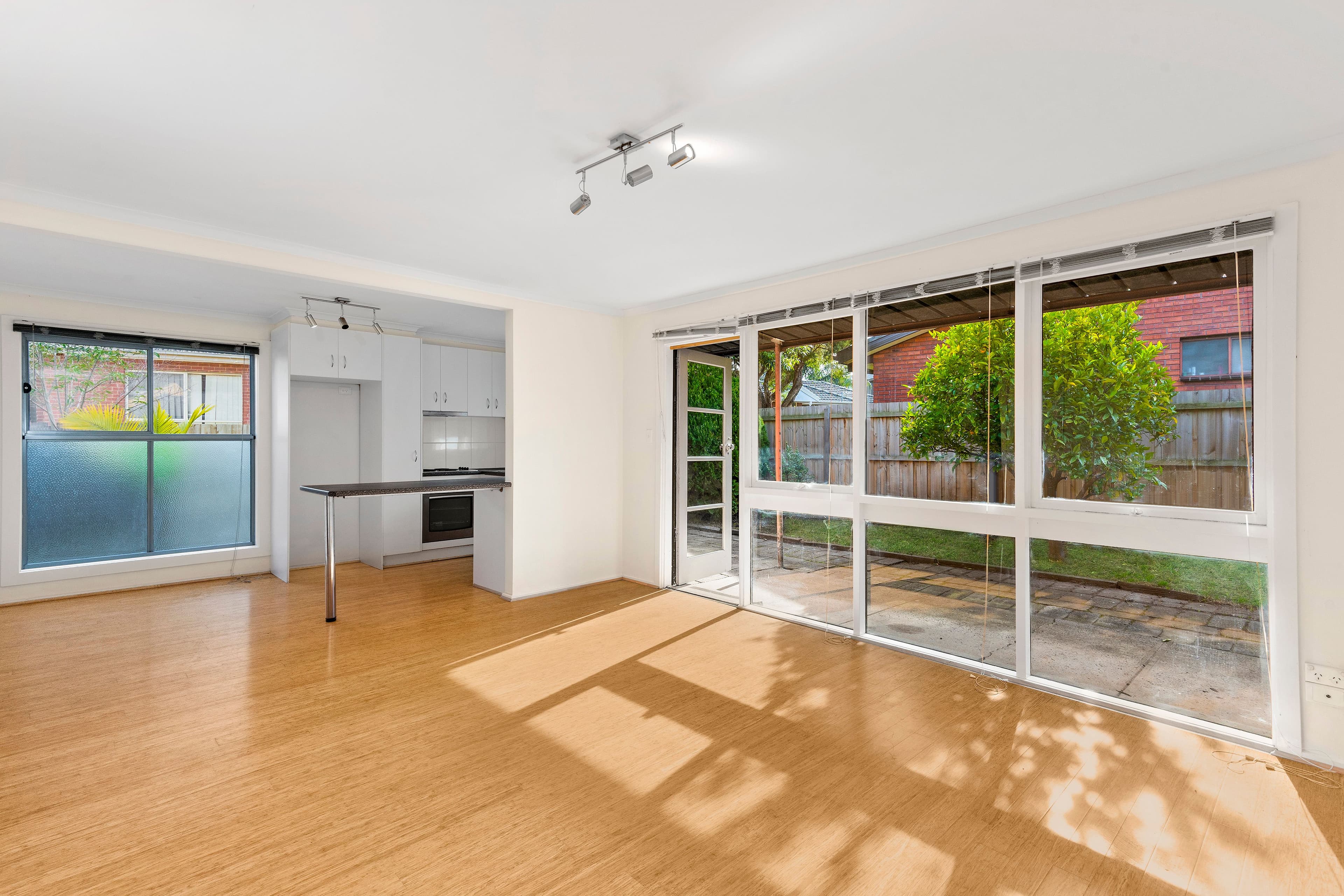 5 Burton Avenue, Clayton VIC 3168, Clayton - Thumbnail 3