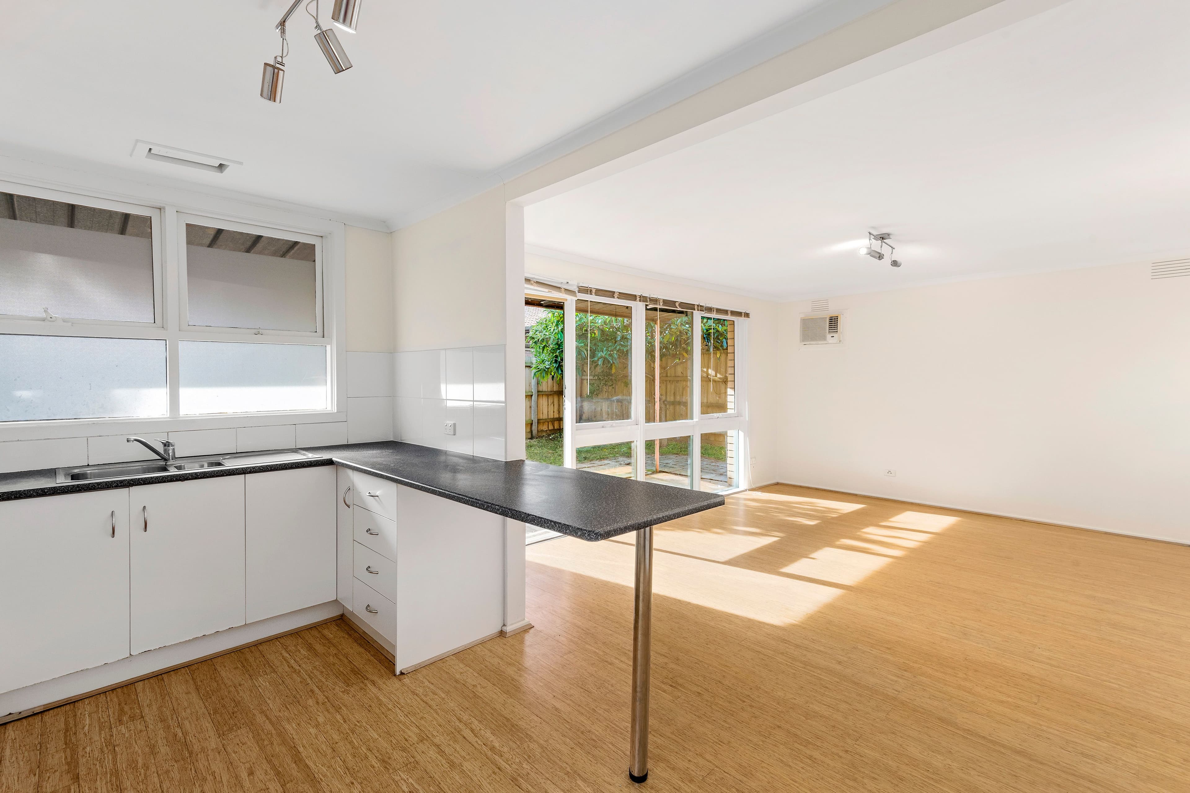 5 Burton Avenue, Clayton VIC 3168, Clayton - Thumbnail 4