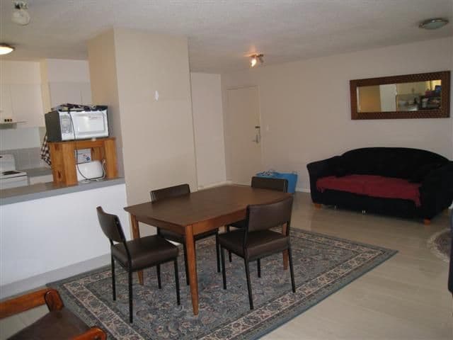 28  Walter Street, HOLLAND PARK WEST QLD 4121, Holland Park West - Thumbnail 4