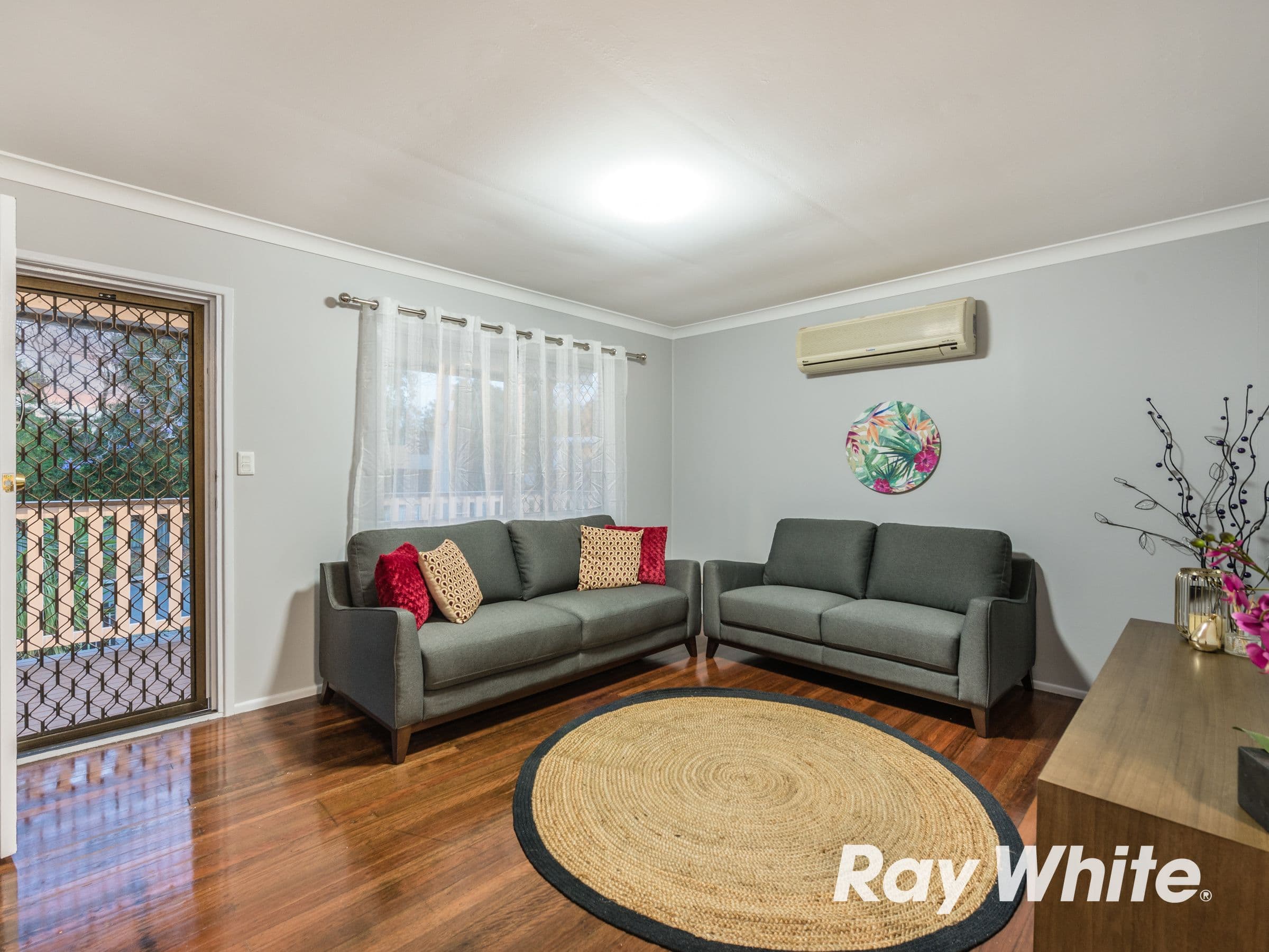 11 Sandra Street, Kingston QLD 4114, Kingston - Thumbnail 3