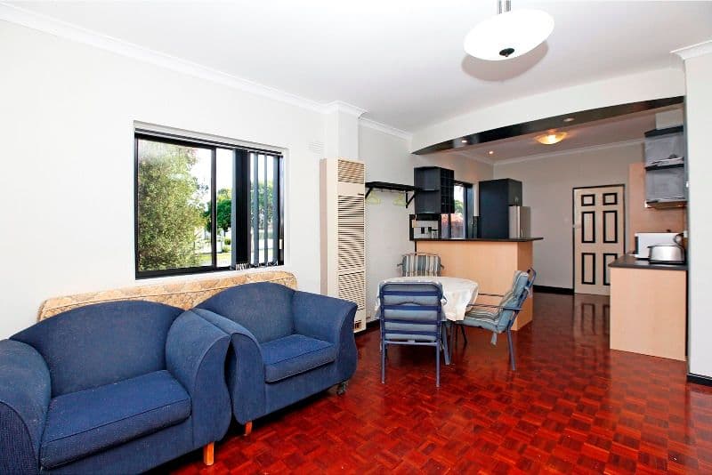 10 Hickford Street, RESERVOIR VIC 3073, Reservoir - Thumbnail 4