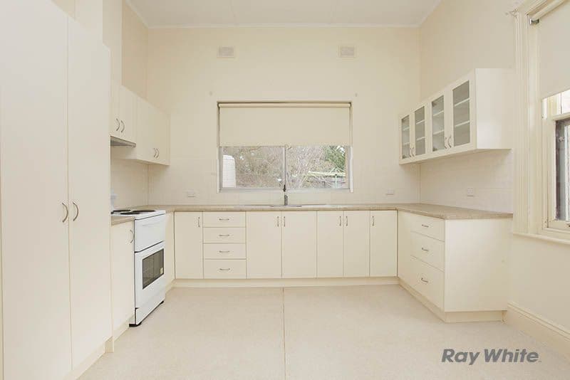 4 Queen Street, Burra SA 5417, Burra - Thumbnail 2