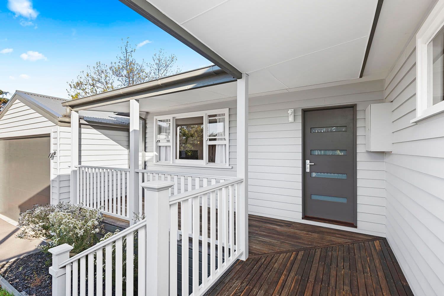 6 Sunray Avenue, Cheltenham VIC 3192, Cheltenham - Thumbnail 2