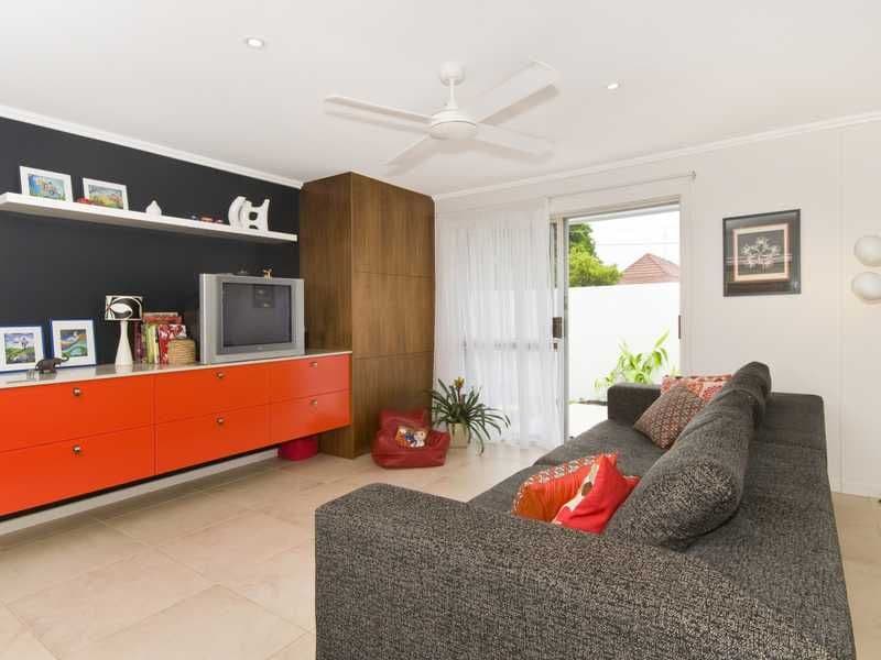 27 Walker Street, PALM BEACH QLD 4221, Palm Beach - Thumbnail 2