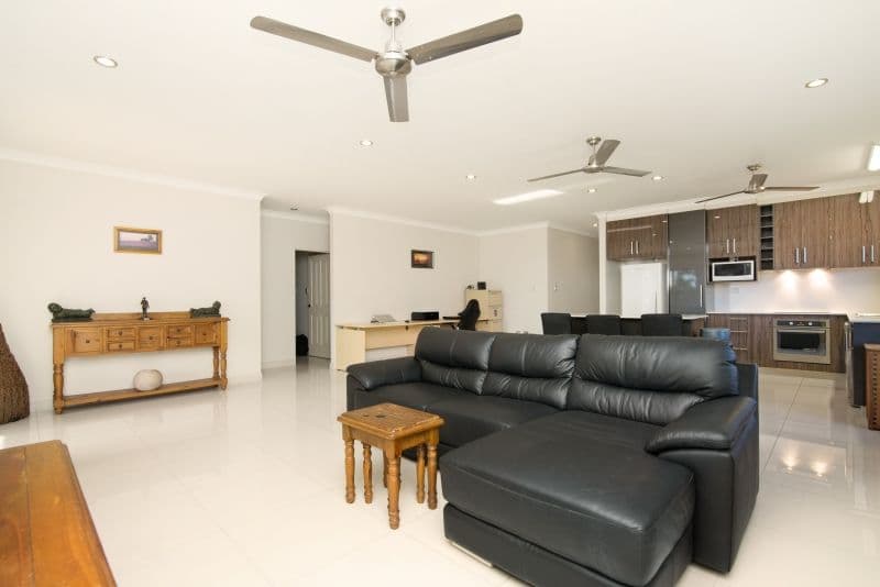 167 Flynn Circuit, BELLAMACK NT 0832, Bellamack - Thumbnail 4