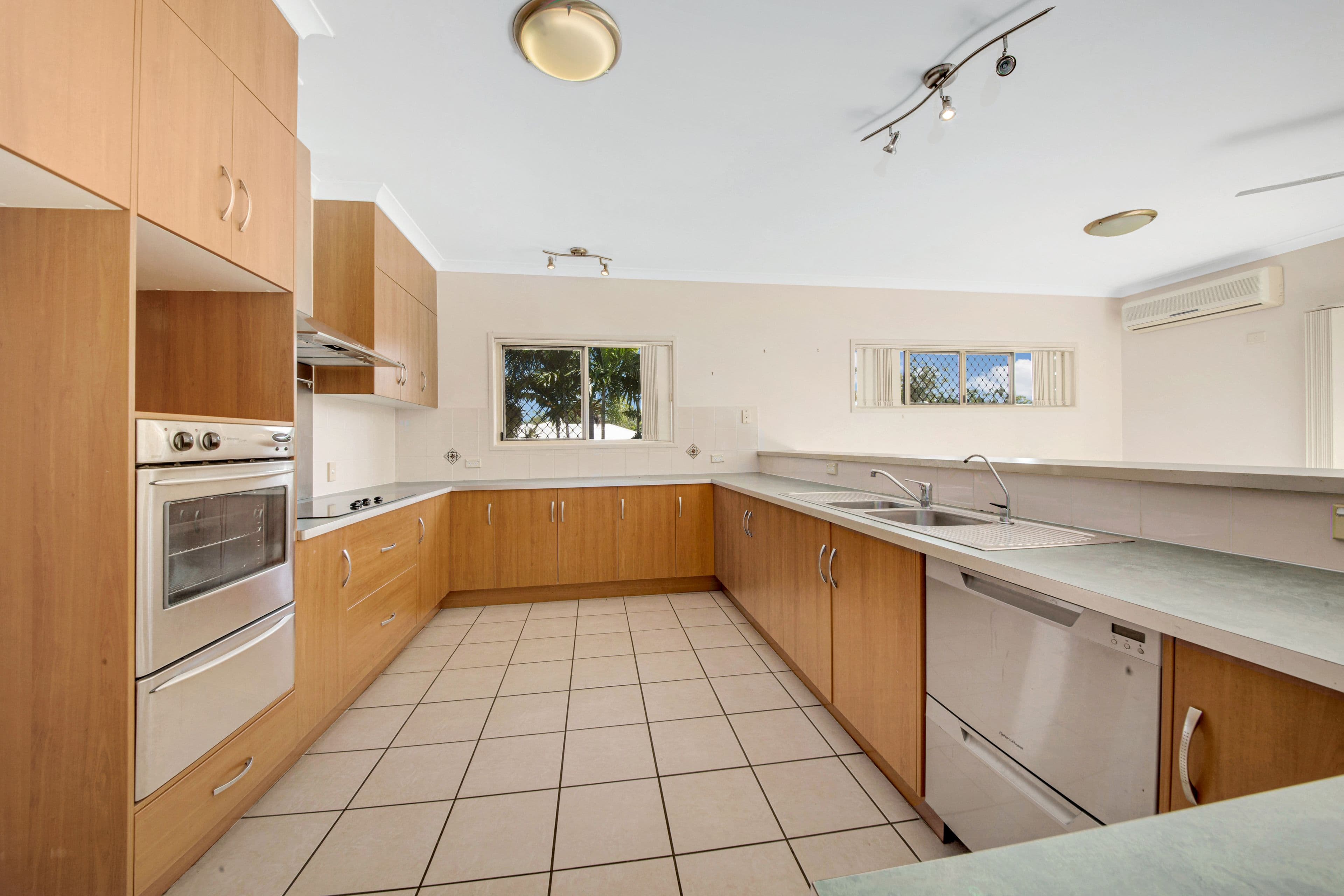 3 Carthurbie Court, New Auckland QLD 4680, New Auckland - Thumbnail 4