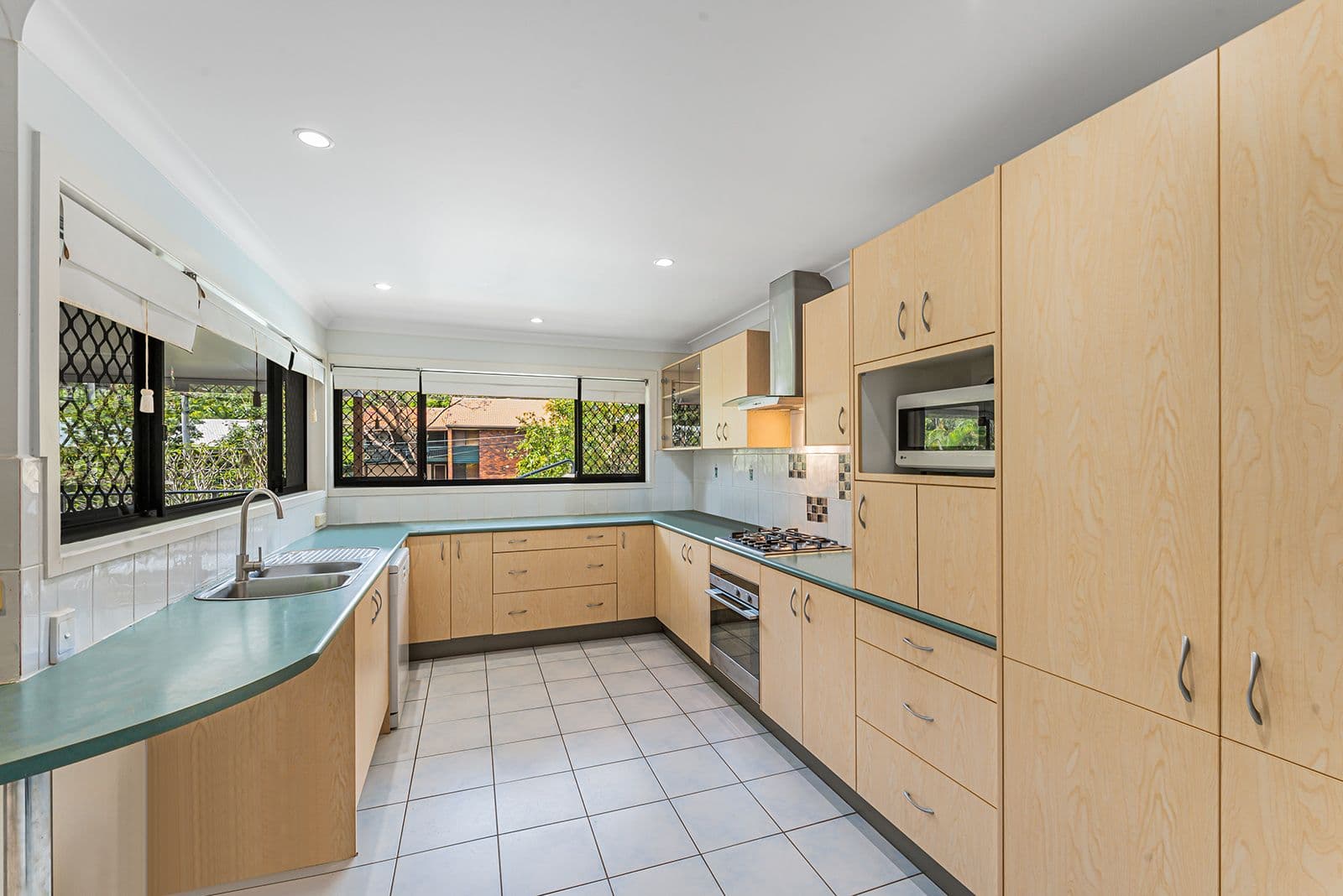 10 Twilight Street, Kenmore QLD 4069, Kenmore - Thumbnail 7