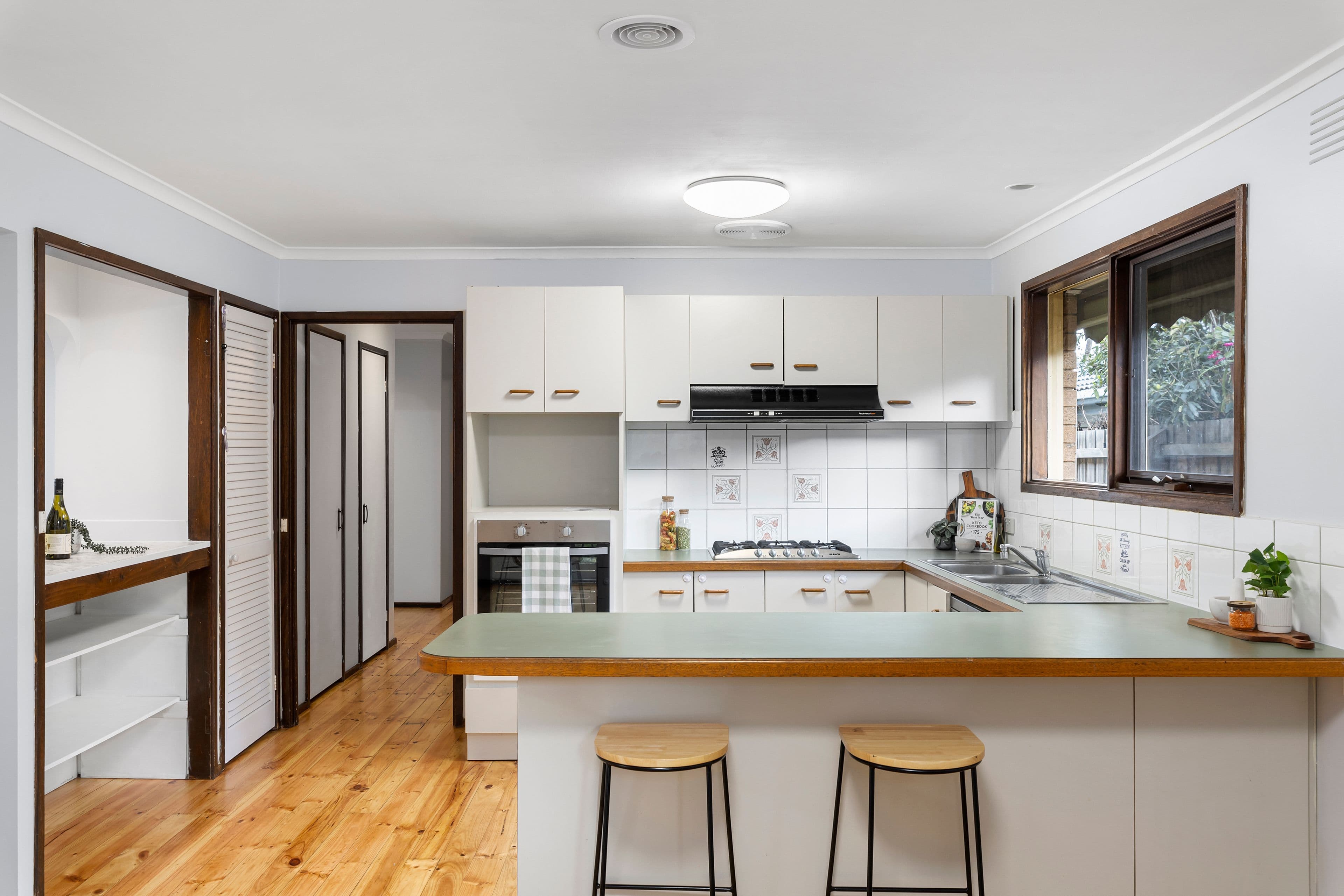 4 Menzies Drive, Sunbury VIC 3429, Sunbury - Thumbnail 3
