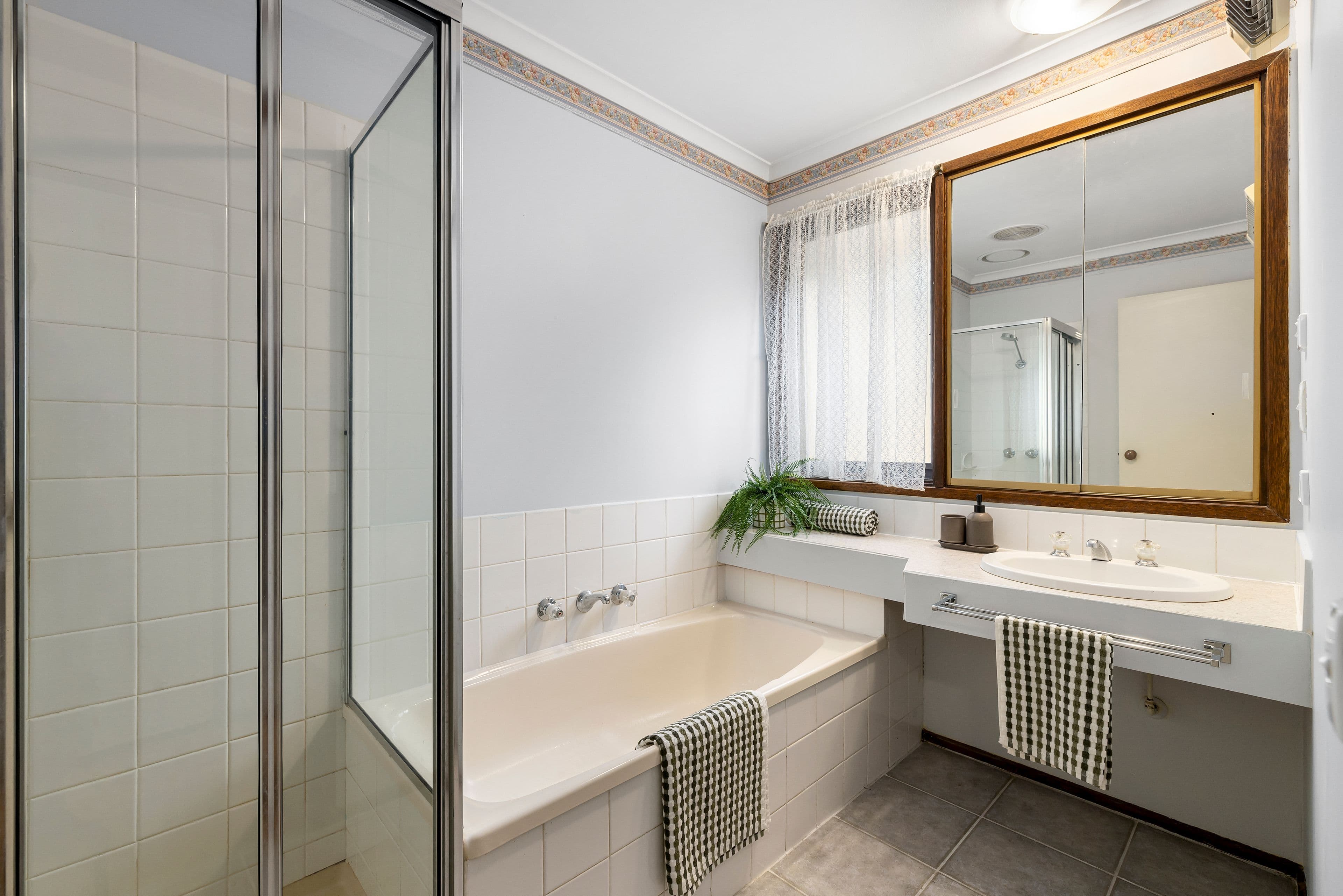 4 Menzies Drive, Sunbury VIC 3429, Sunbury - Thumbnail 7