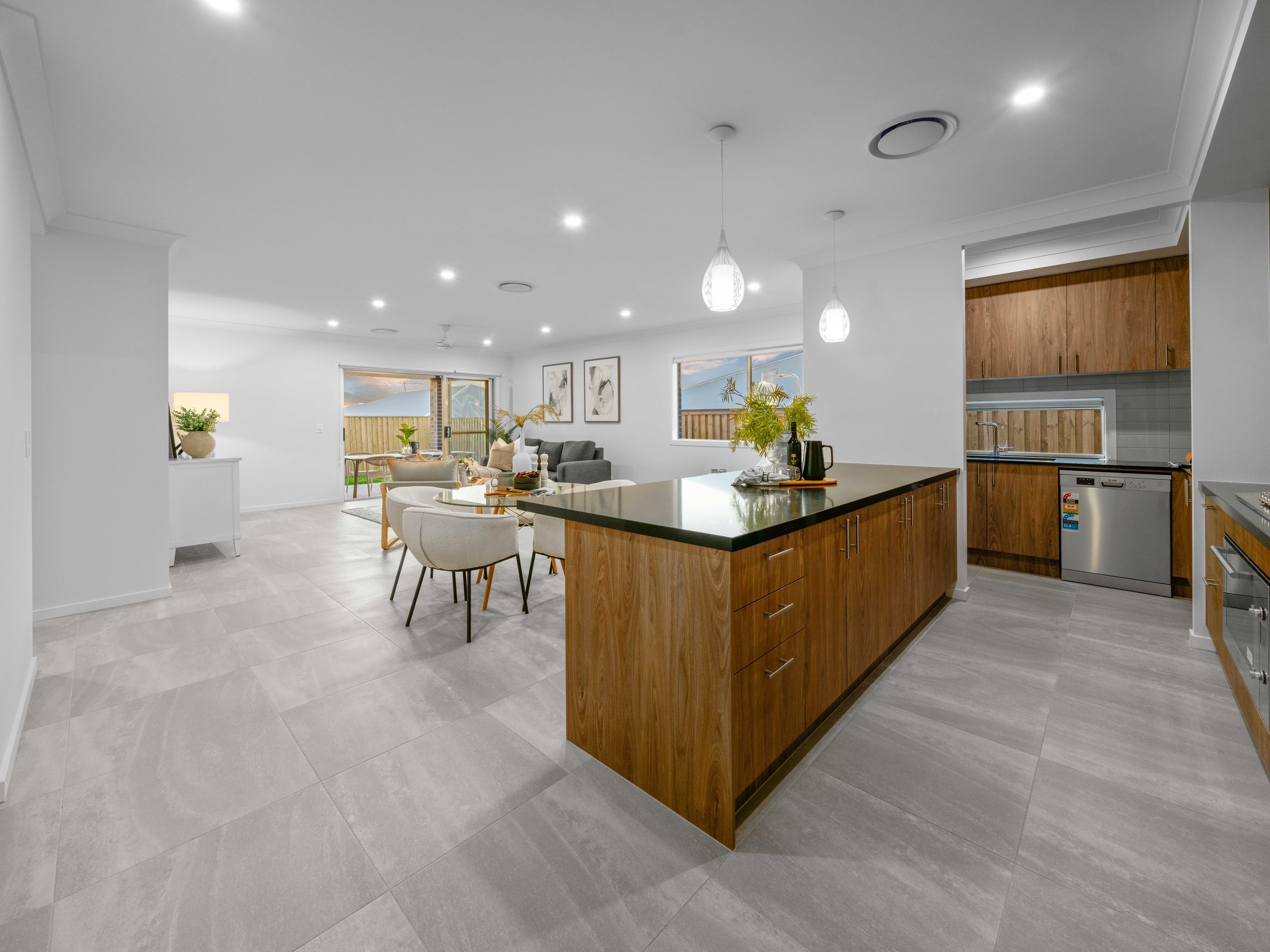 23 Morris Street, Bundamba QLD 4304, Bundamba - Thumbnail 8