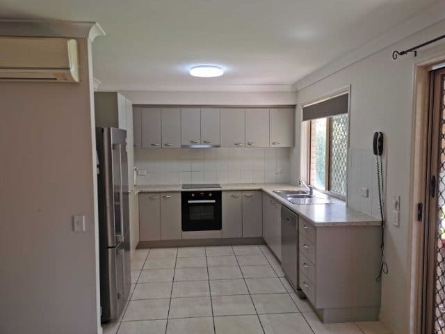 3 Carolyn Court, Caboolture South QLD 4510, Caboolture South - Thumbnail 3