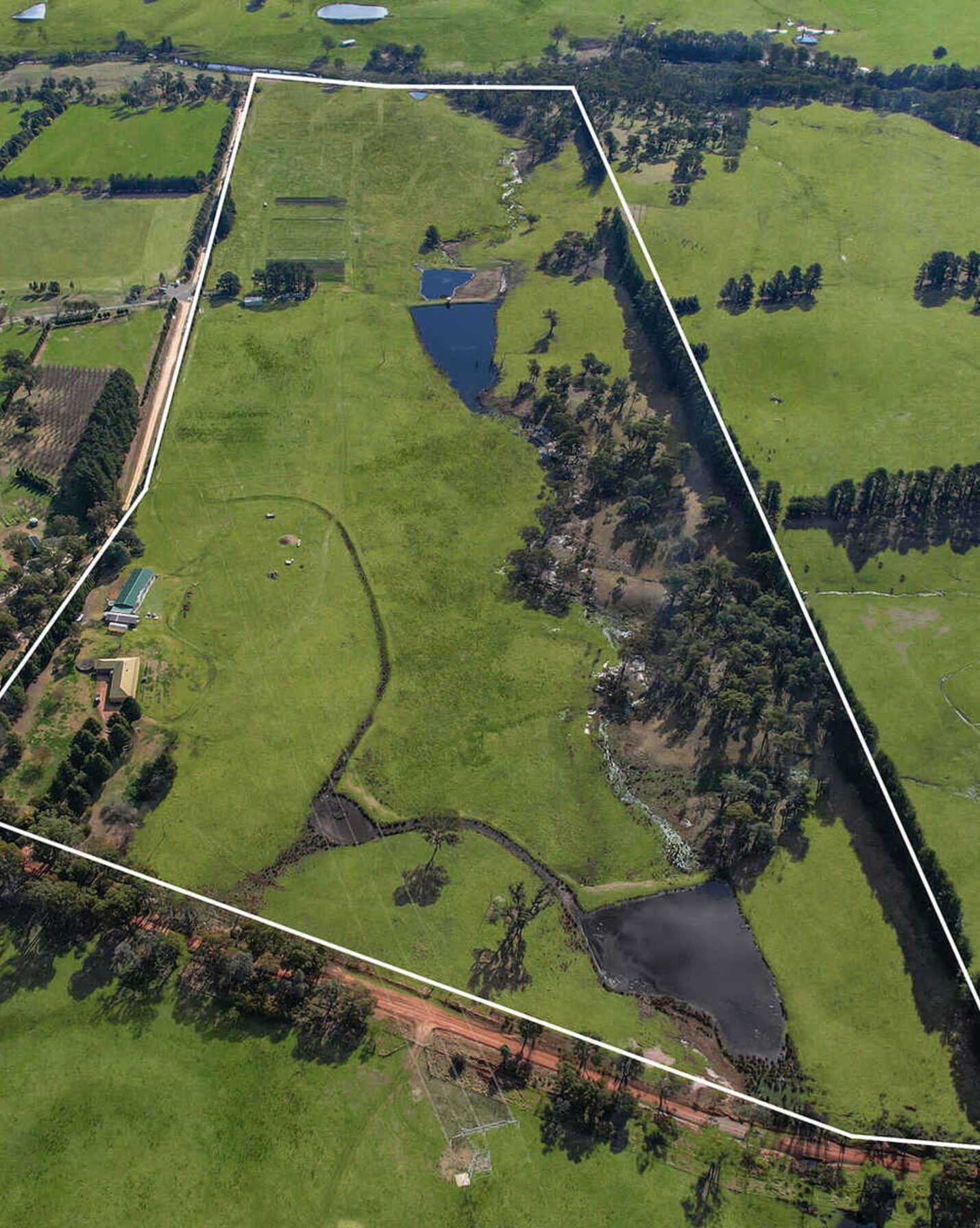 551 Inverary Road Paddys River, River - Image 1