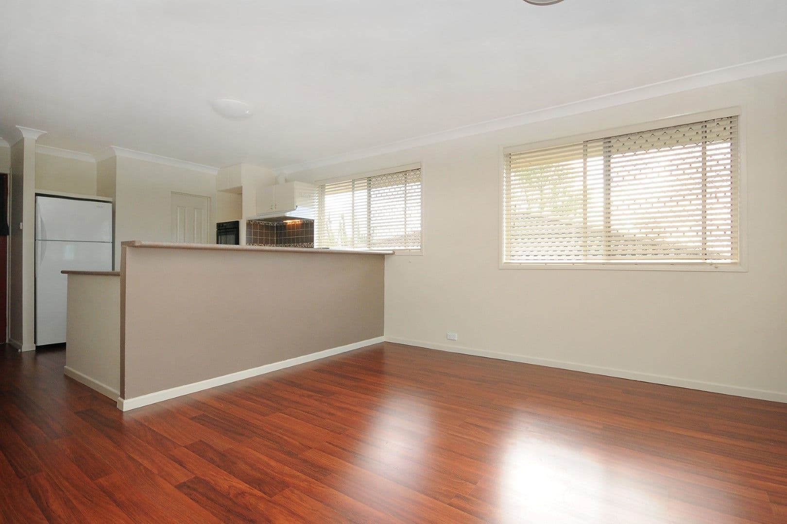 15 Rowe Street, CENTENARY HEIGHTS QLD 4350, Centenary Heights - Thumbnail 3