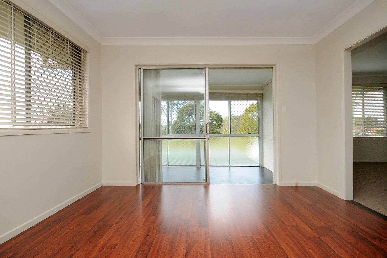 15 Rowe Street, CENTENARY HEIGHTS QLD 4350, Centenary Heights - Thumbnail 4