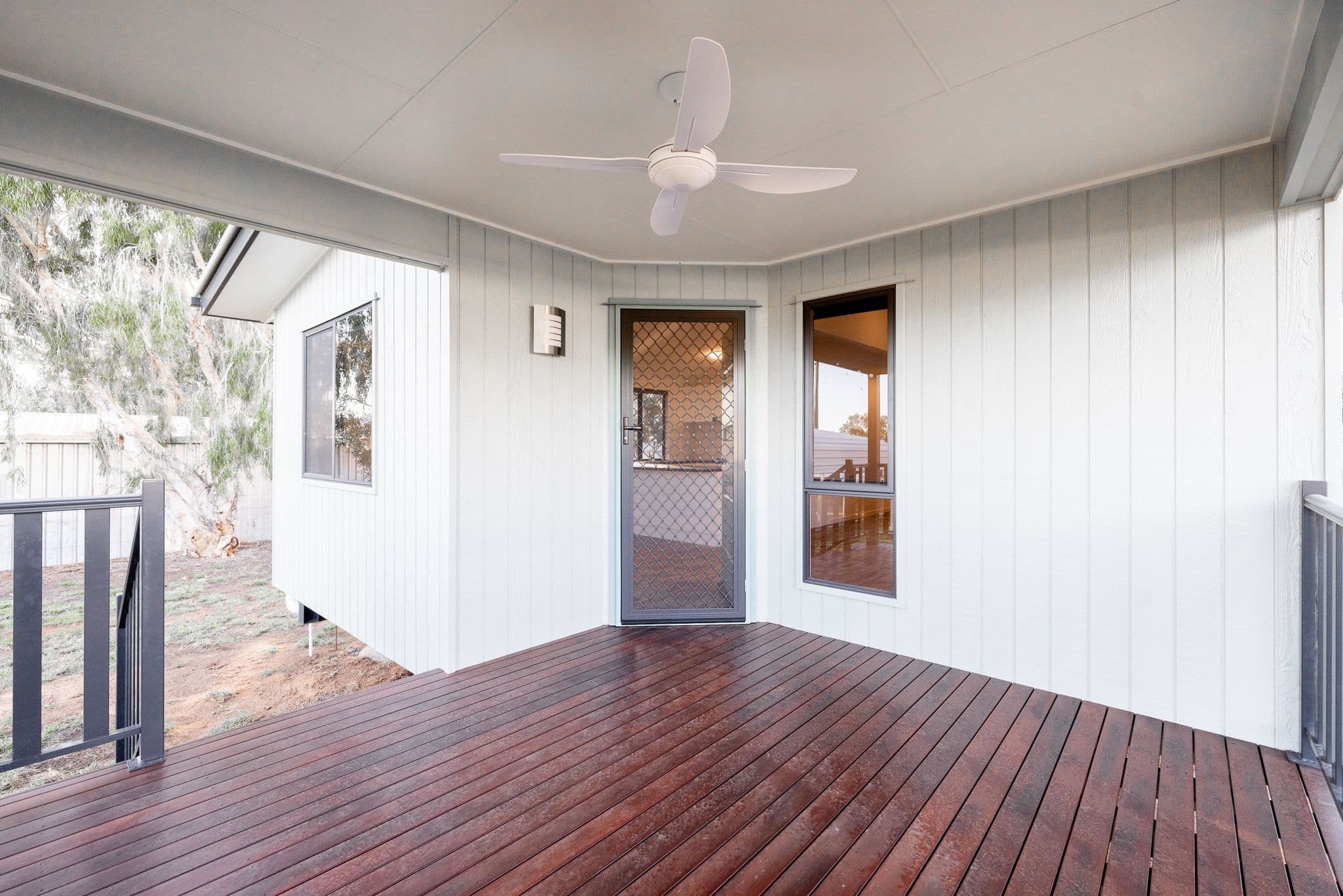 120 Acacia Street, Barcaldine QLD 4725, Barcaldine - Thumbnail 3