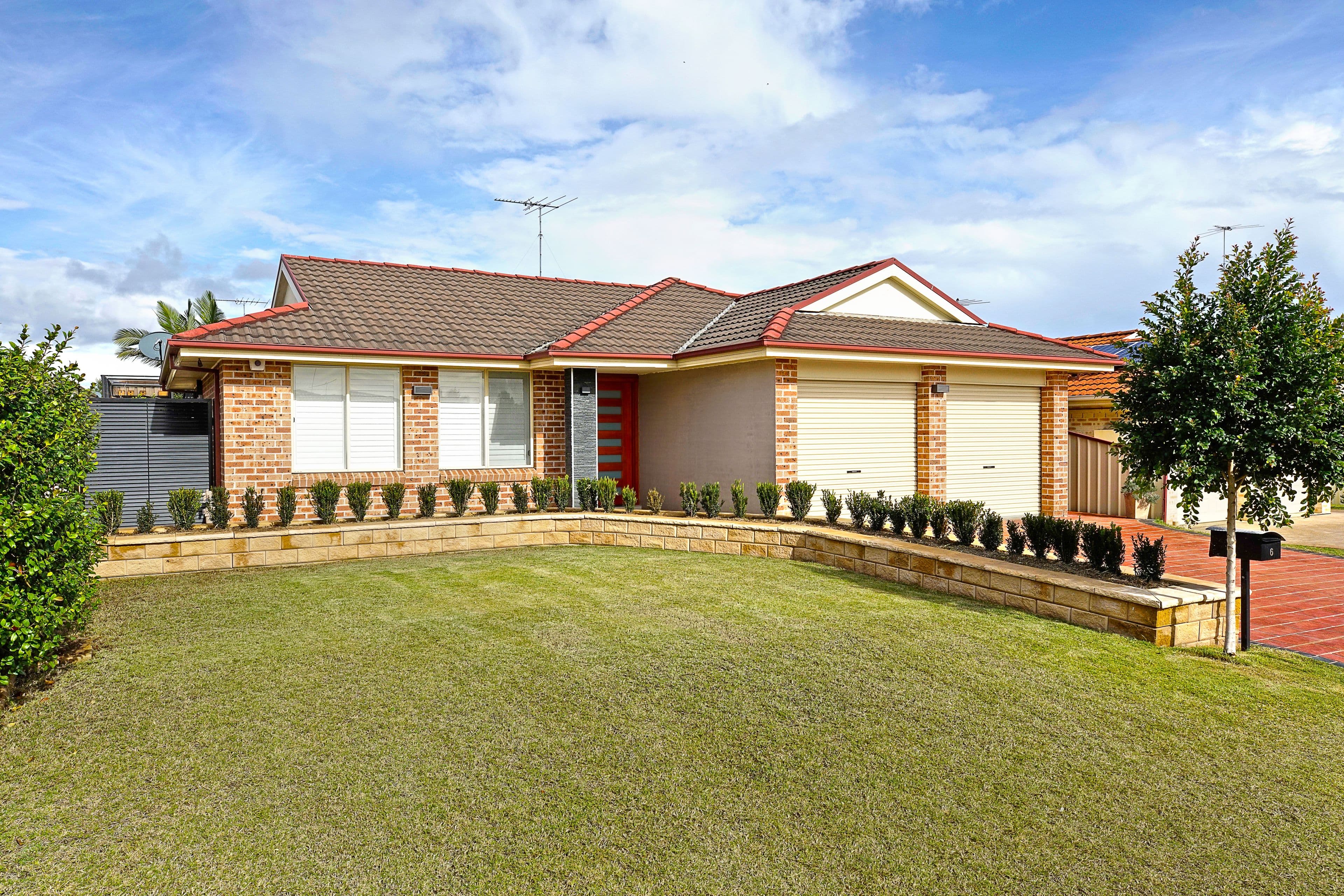 6 Gleneagles Way, Glenmore Park - Image 1