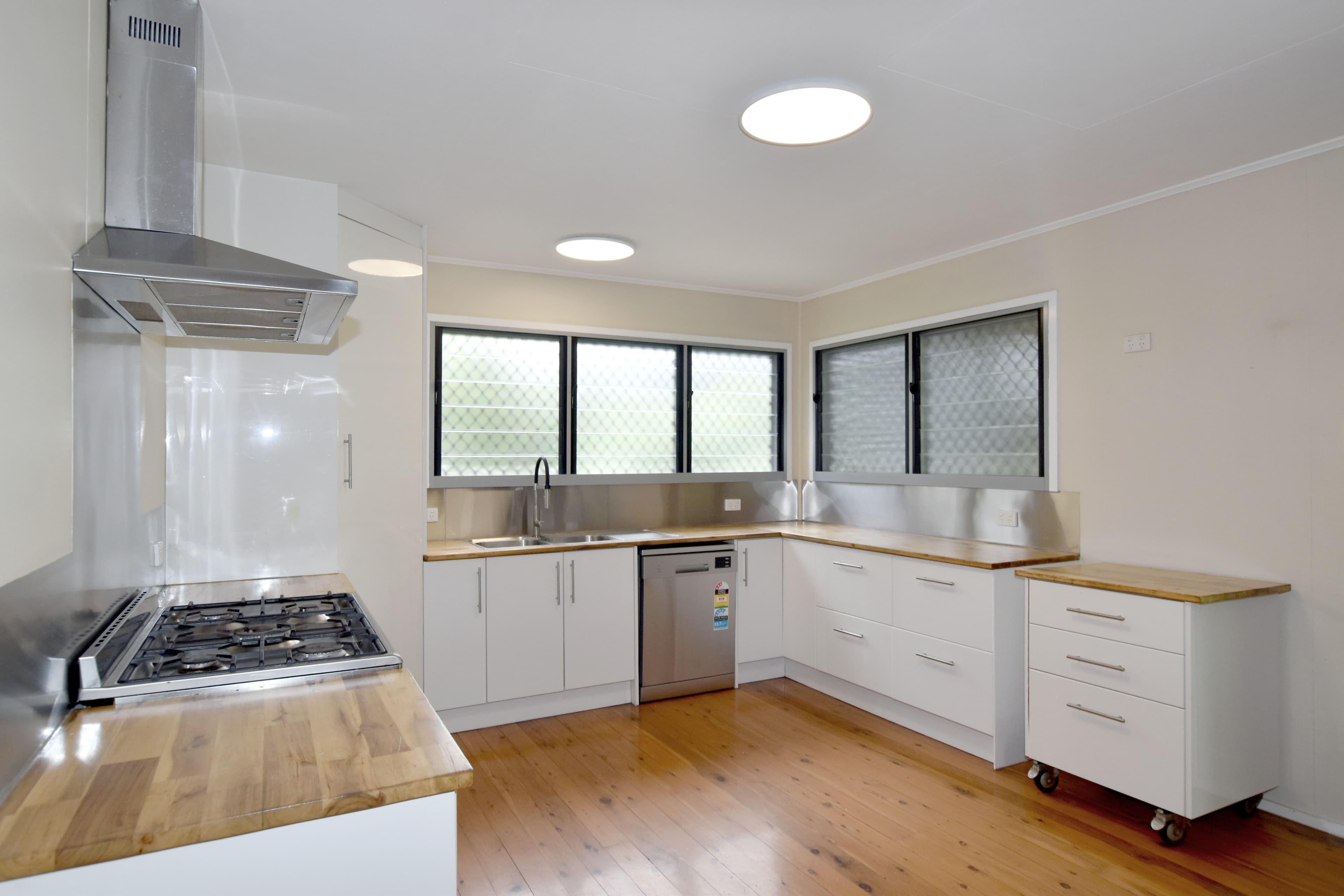 32 Squire Street, Toolooa QLD 4680, Toolooa - Thumbnail 3