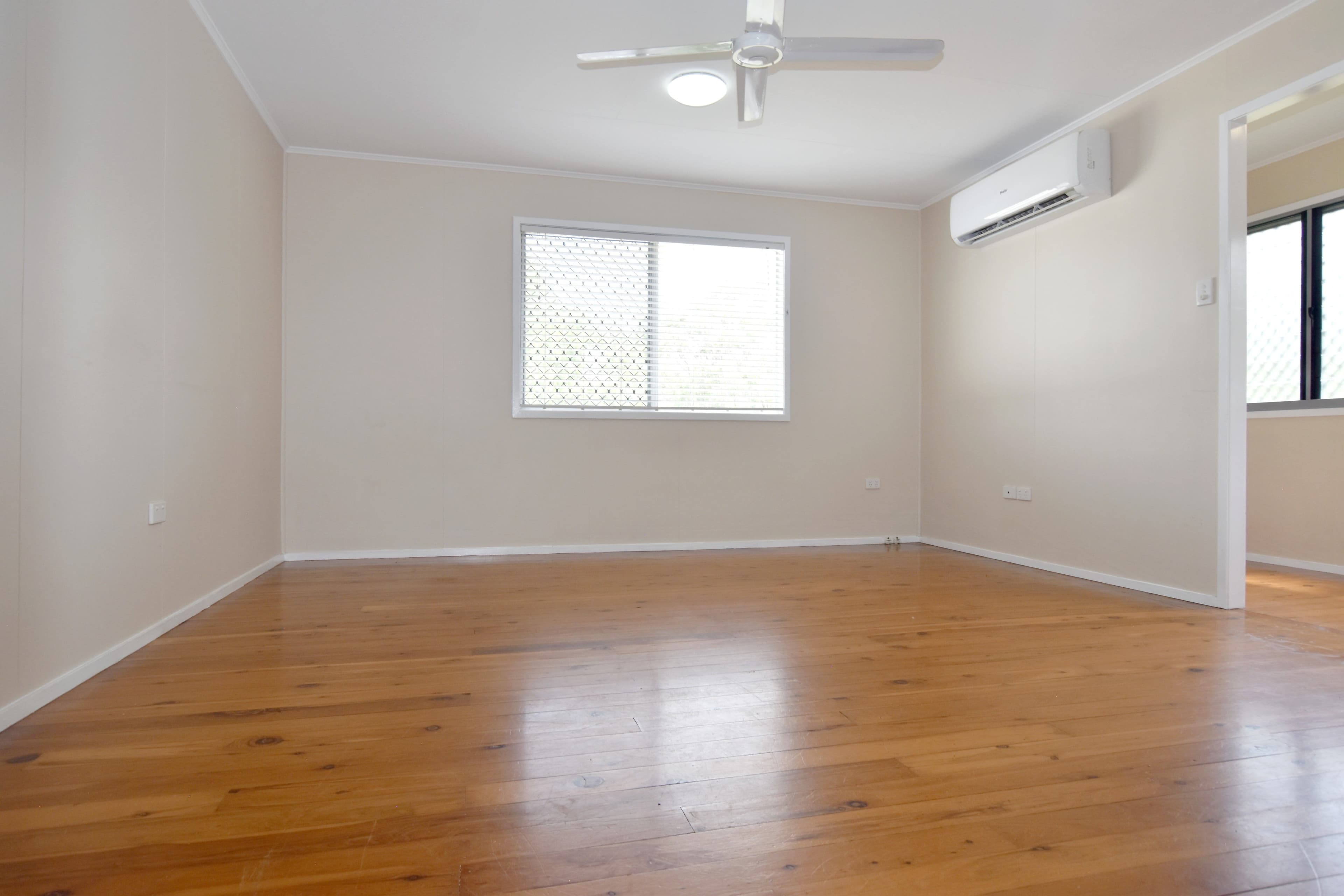 32 Squire Street, Toolooa QLD 4680, Toolooa - Thumbnail 7