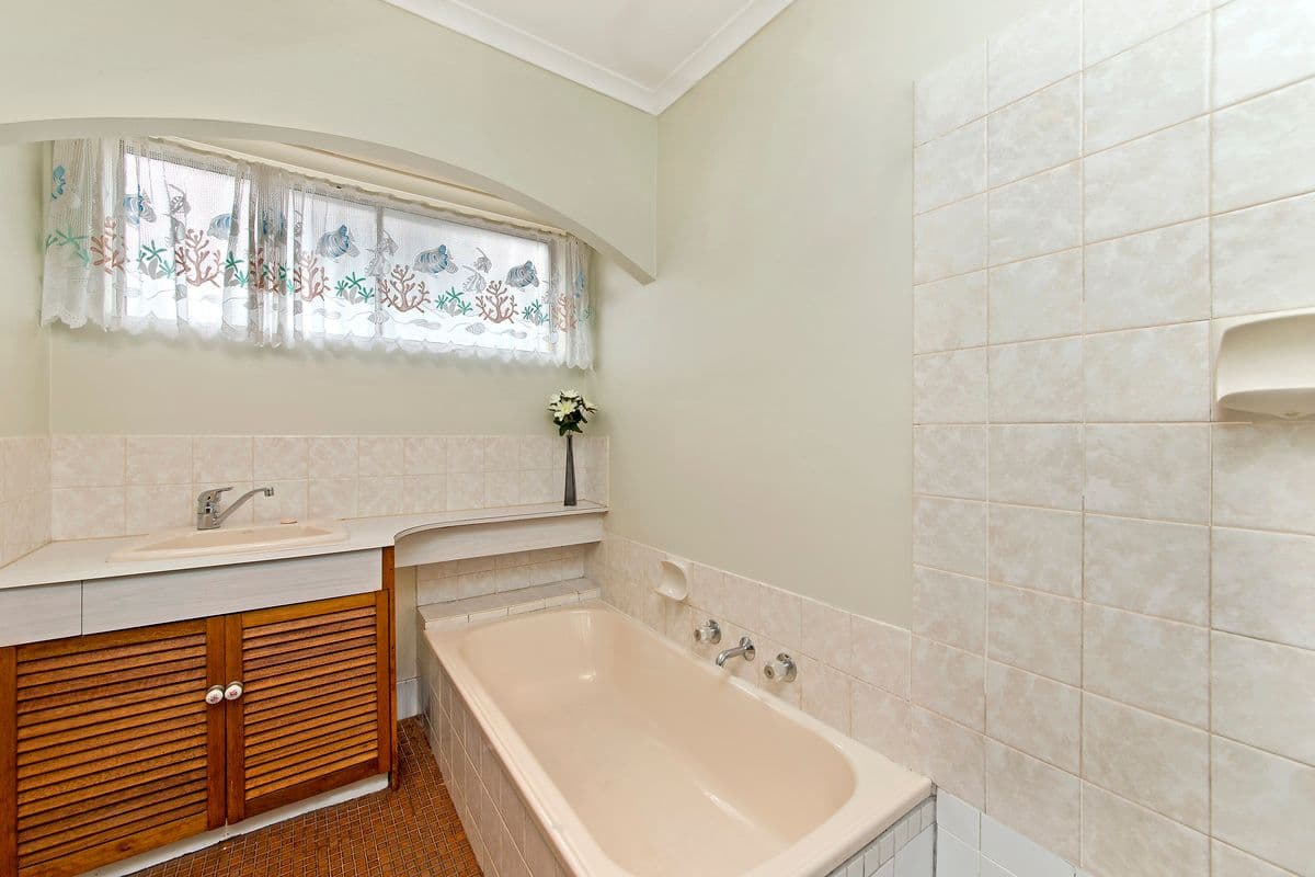 2/27 Mallard Avenue, Paradise Point QLD 4216, Paradise Point - Thumbnail 5