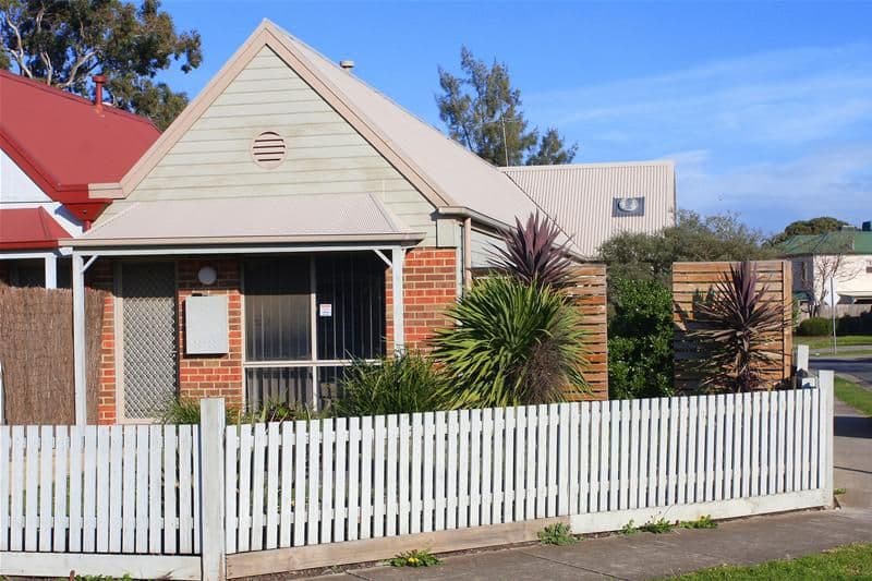 24 Benjamin Close, BUNDOORA VIC 3083, Bundoora - Image 1