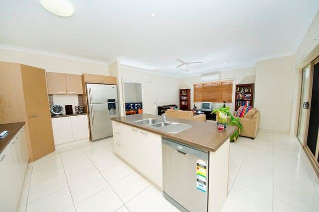 138  Fitzmaurice Drive, BENTLEY PARK QLD 4869, Bentley Park - Thumbnail 2